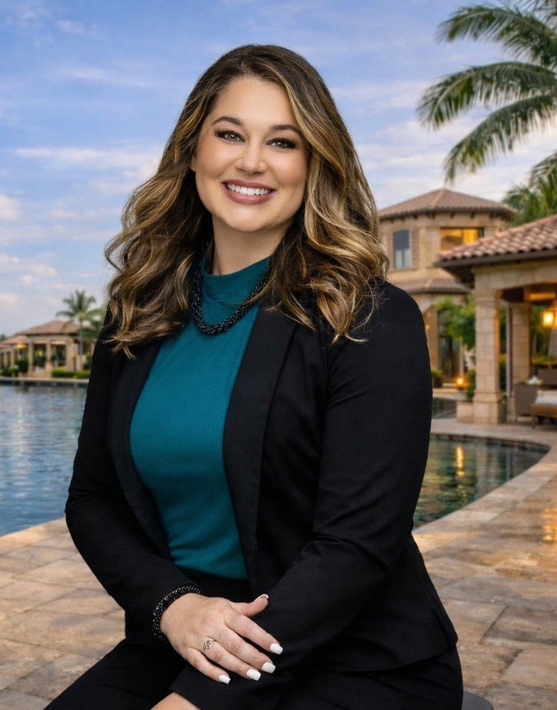 Kayla Hunter- Southwest Florida Real Estate Agent in Bonita Springs, FL (3)