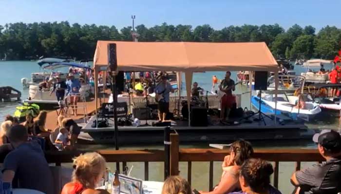 Clearwater Harbor Waterfront Restaurant & Bar in Waupaca, WI (6)
