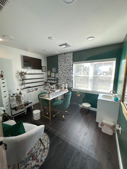 Two Twelve Beauty & Wellness Suites in Longwood, FL (3)