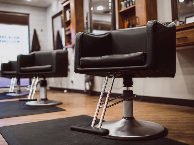 Razors Edge Salon in Redding, CA (2)