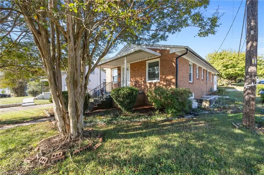 Triad Elite Team at Real Broker,LLC in Kernersville, NC