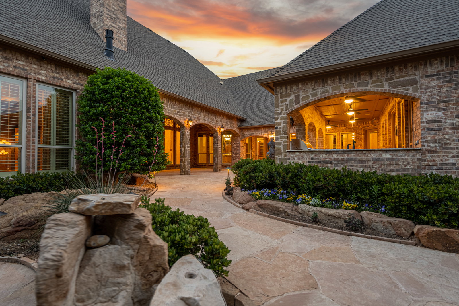 Chris Beckett Real Estate LLC 30 + years experience in Midland, TX (2)