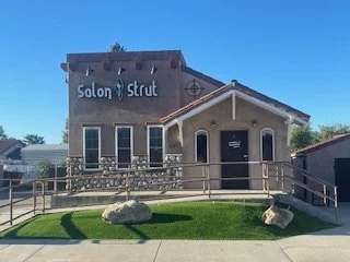 Salon Strut and Suites in Calimesa, CA (2)