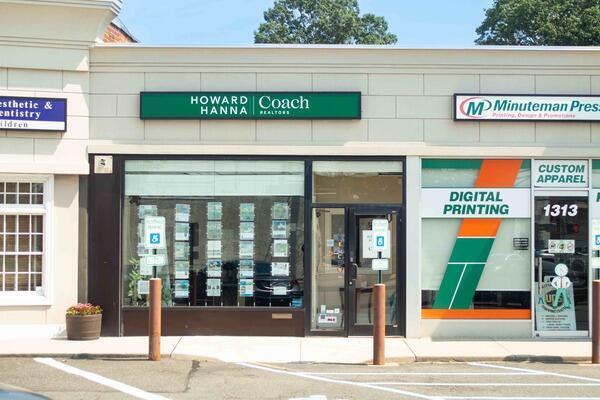 Howard Hanna | Coach Realtors - Hewlett in Hewlett, NY (2)