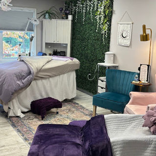 Spilt Polish Nail & Skin Spa in Frederick, MD (3)