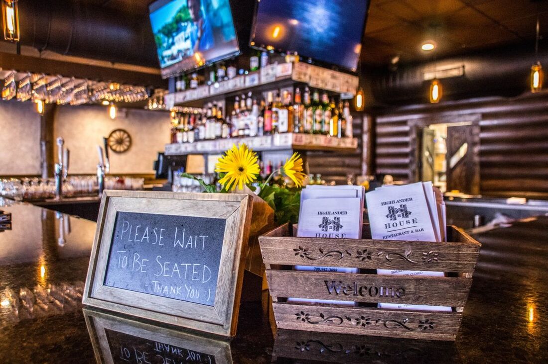 Highlander House Restaurant & Bar in Palos Heights, IL