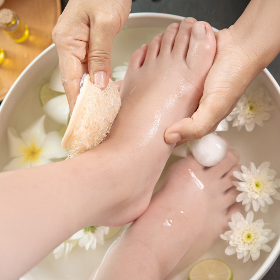 Luxury Nail Bar Lash & Head spa in Snellville, GA