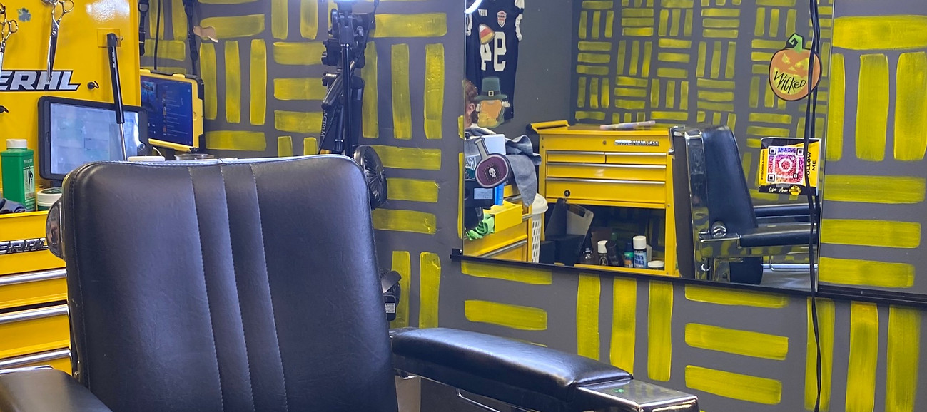 Muscle Cut Barbershop (inside powerhouse gym) in Tampa, FL (2)