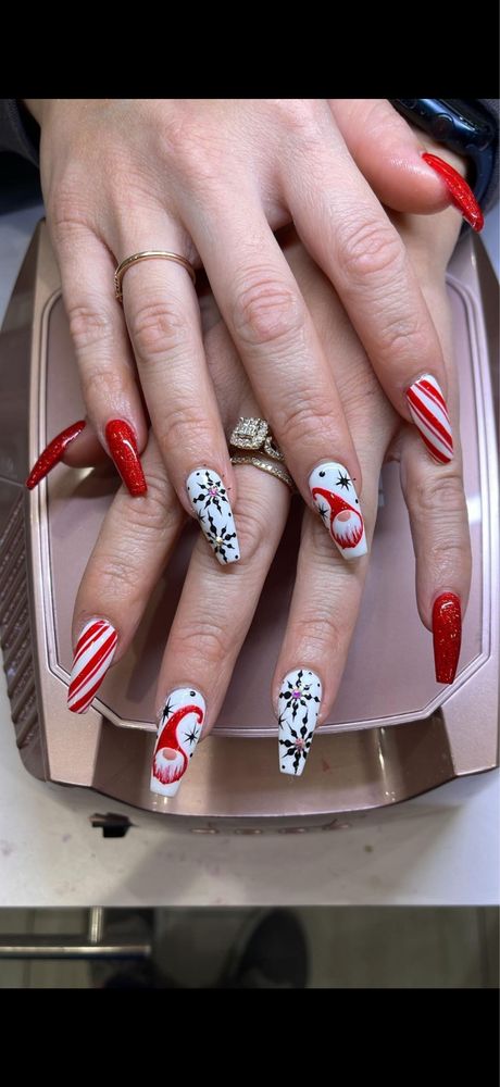 Gold Nails & Spa in Victorville, CA (3)