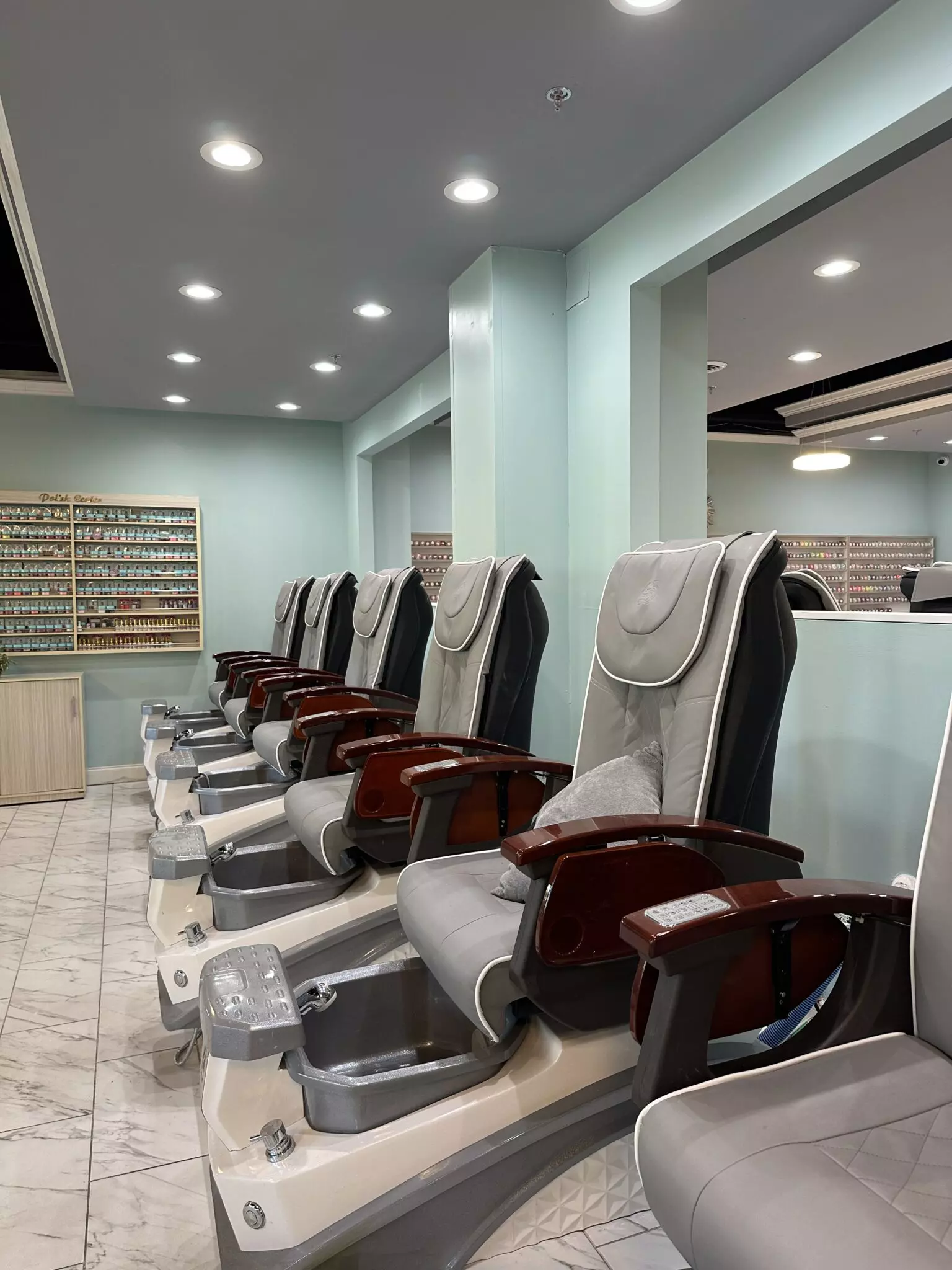 Majestic Nails & Spa in Charleston, SC