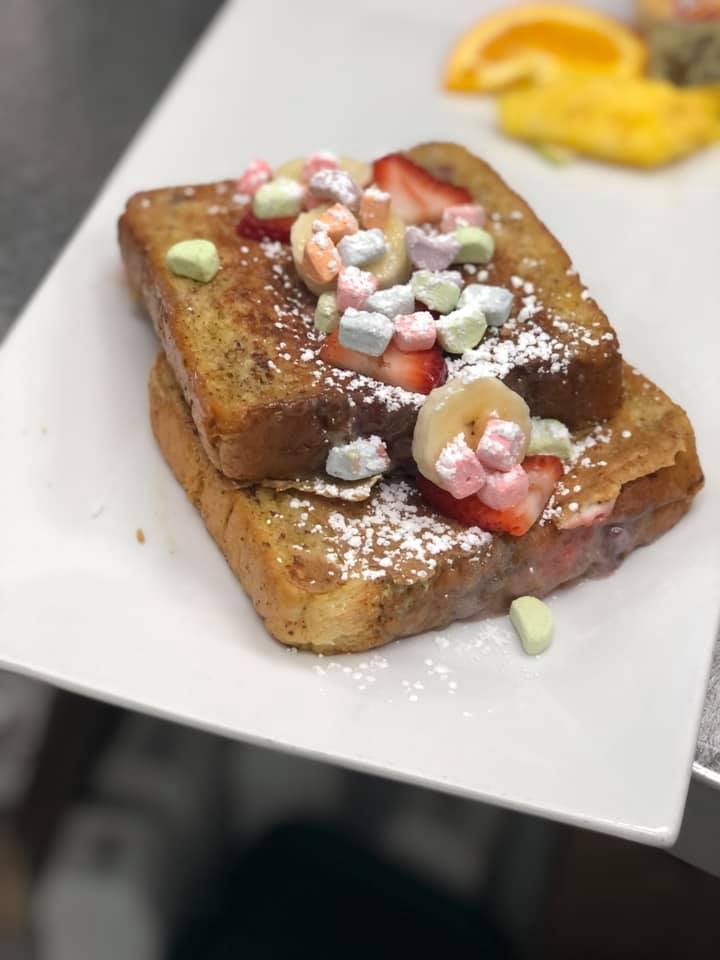 Skinny Vic's Diner & Coffee Stop in West Bend, WI (5)