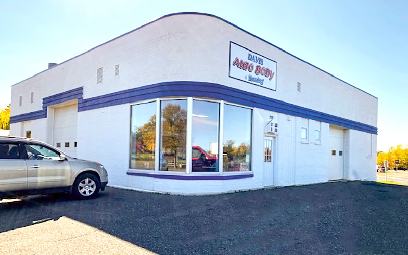 Davis Auto Body LLC in Turtle Lake, WI (2)