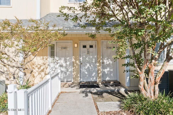 Susan Goines Real Estate Agent with Beach Life Properties Team of Coldwell Banker Sea Coast Advantage in Emerald Isle, NC (3)