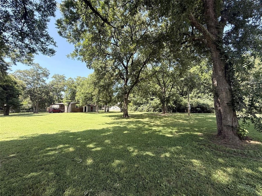 Rhonda Davis Ishmael, Realtor-Post Oak Realty in Whitesboro, TX