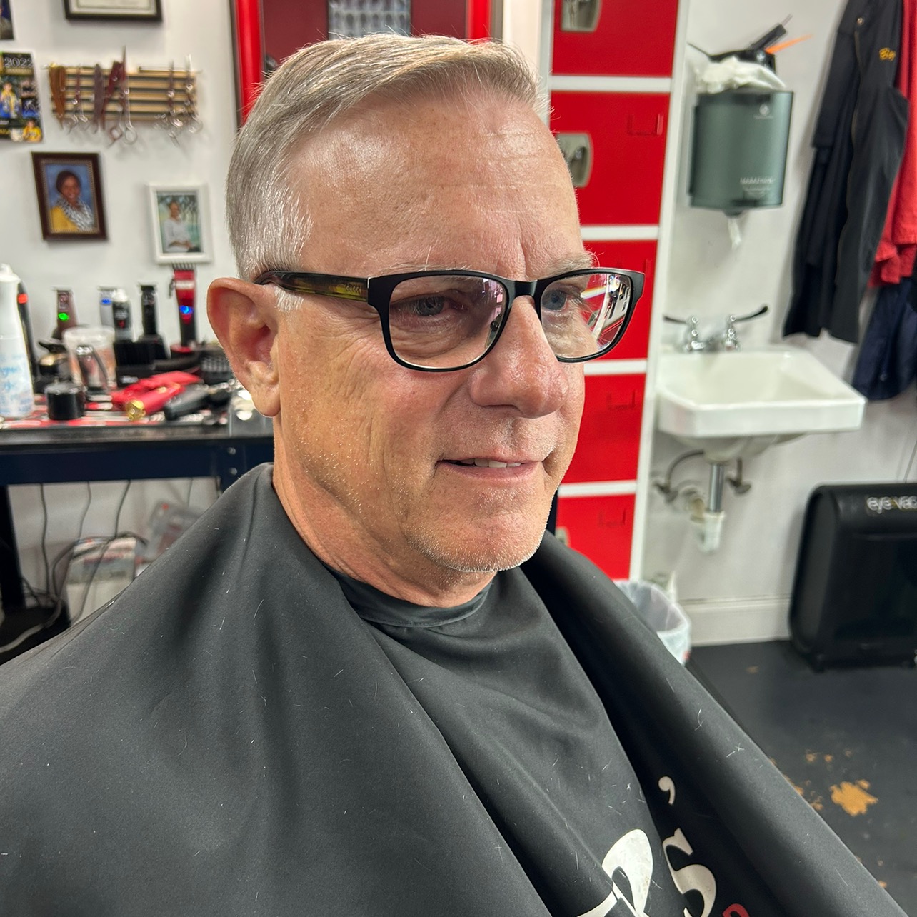 JRs’s Barbershop in Hampstead, NC (6)