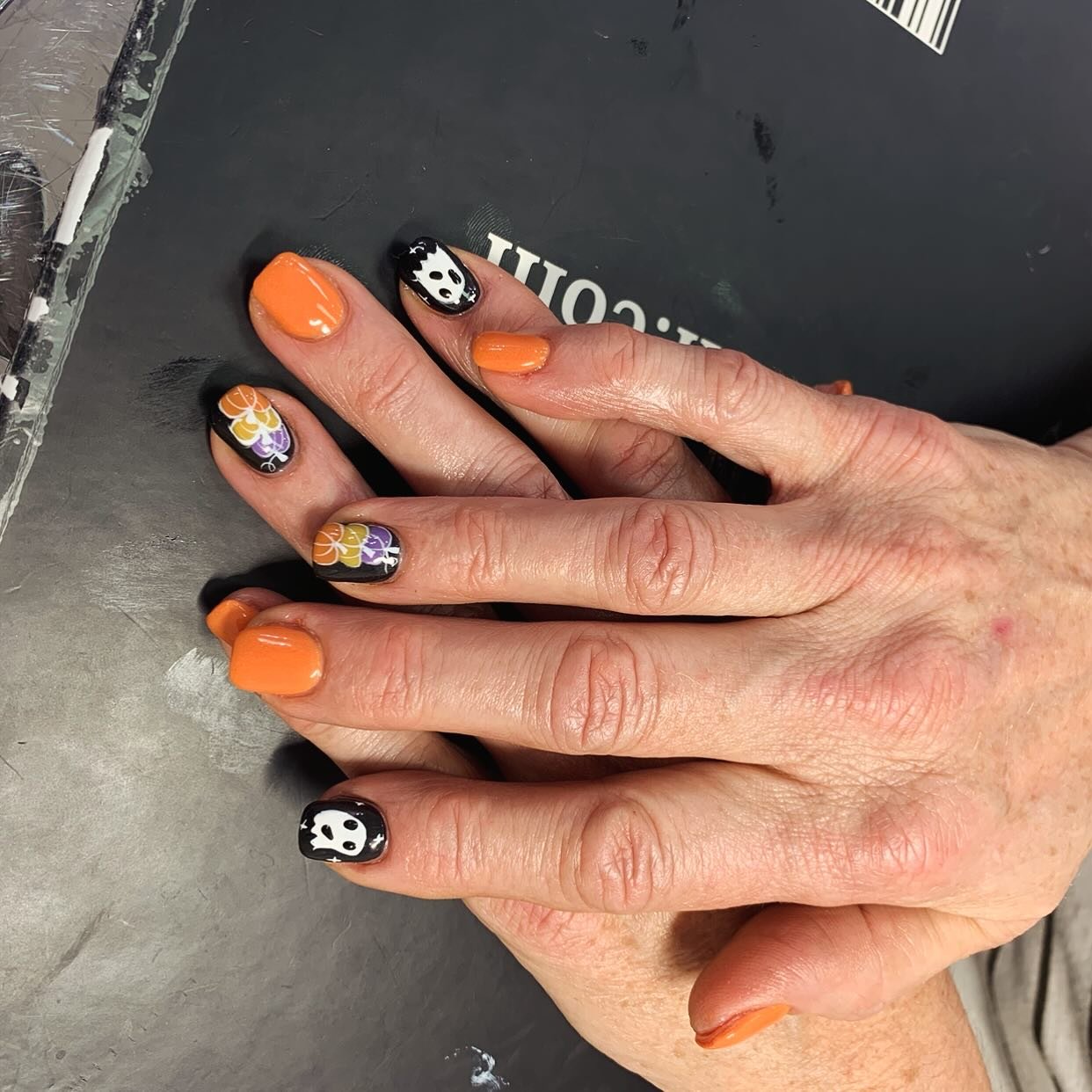 B&T NAILS in Mission Viejo, CA