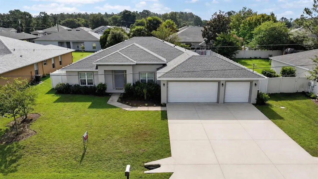Stephanie Shulas, Realtor with Real Broker LLC and Palm Coast Florida Living YouTube in Palm Coast, FL (3)