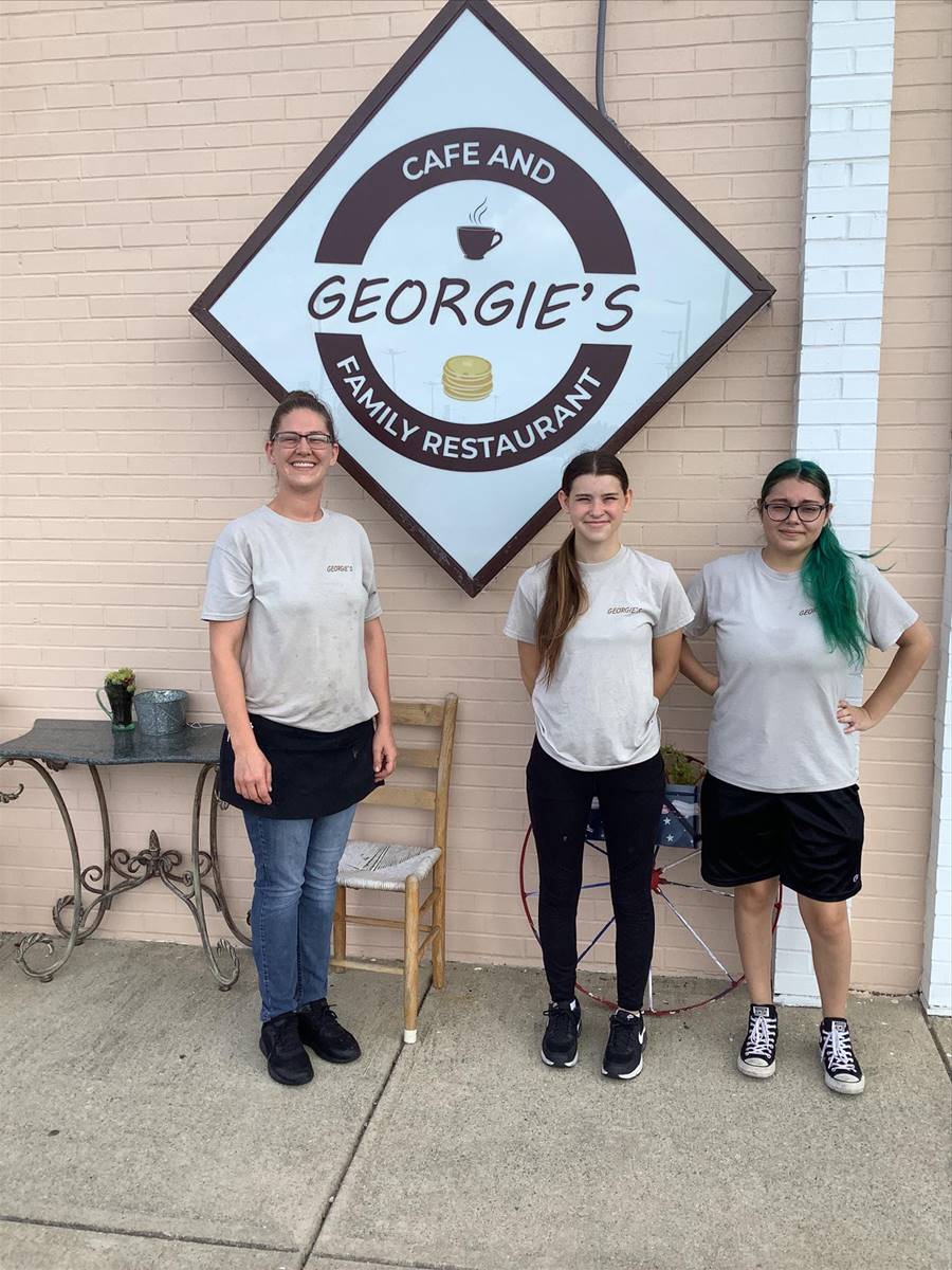 Georgie's Cafe and Family Restaurant in Marion, IN (3)