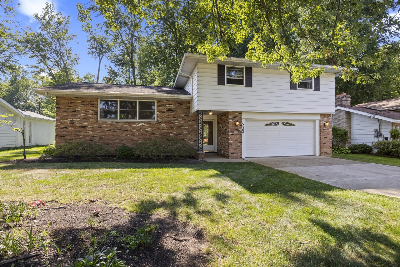 Michelle Green | Russell Real Estate Services in Strongsville, OH (5)