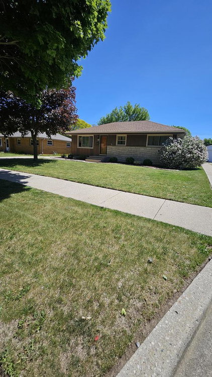 GATEWAY, REALTORS in Beloit, WI (2)