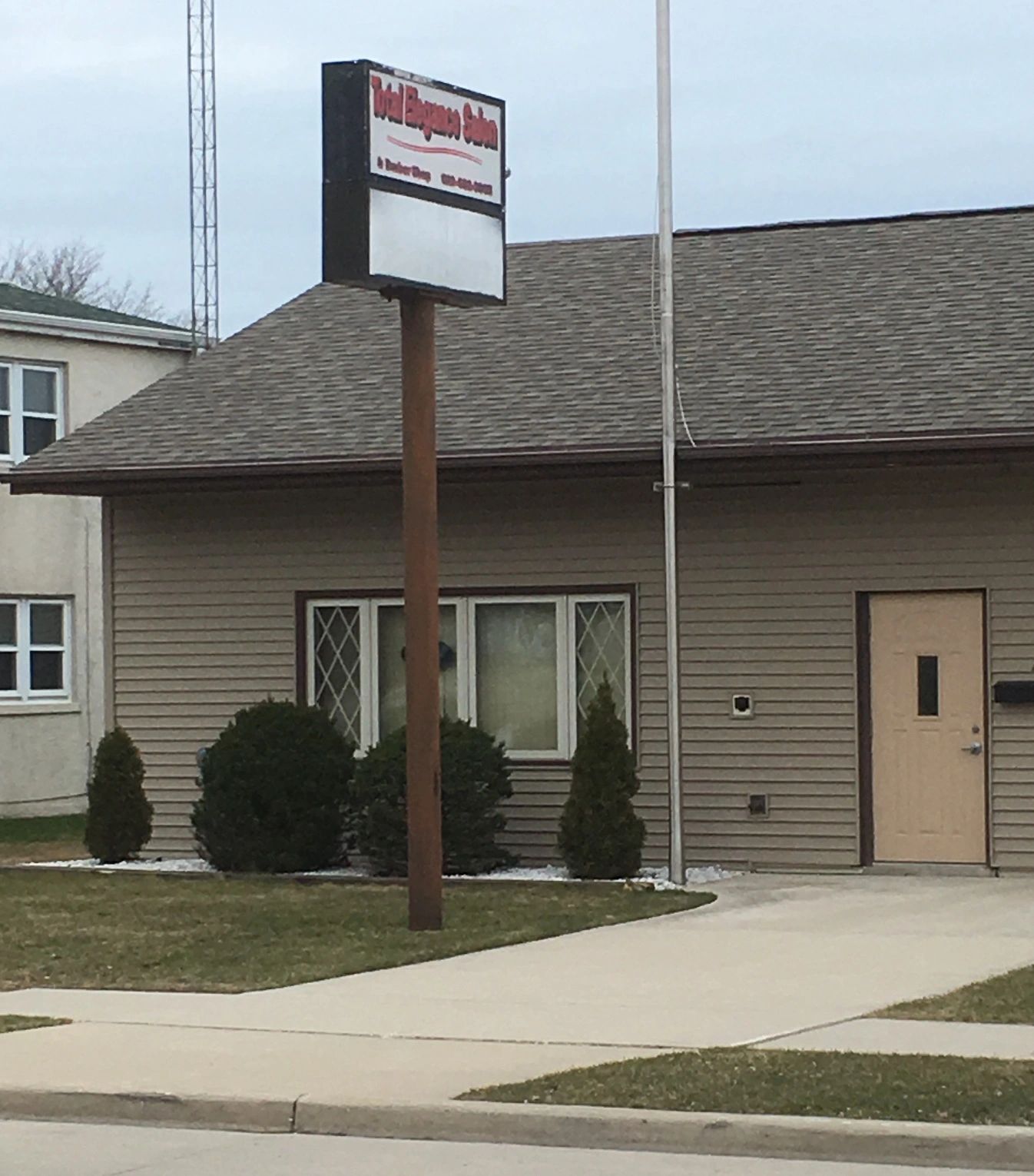 Total Elegance Salon in Manitowoc, WI