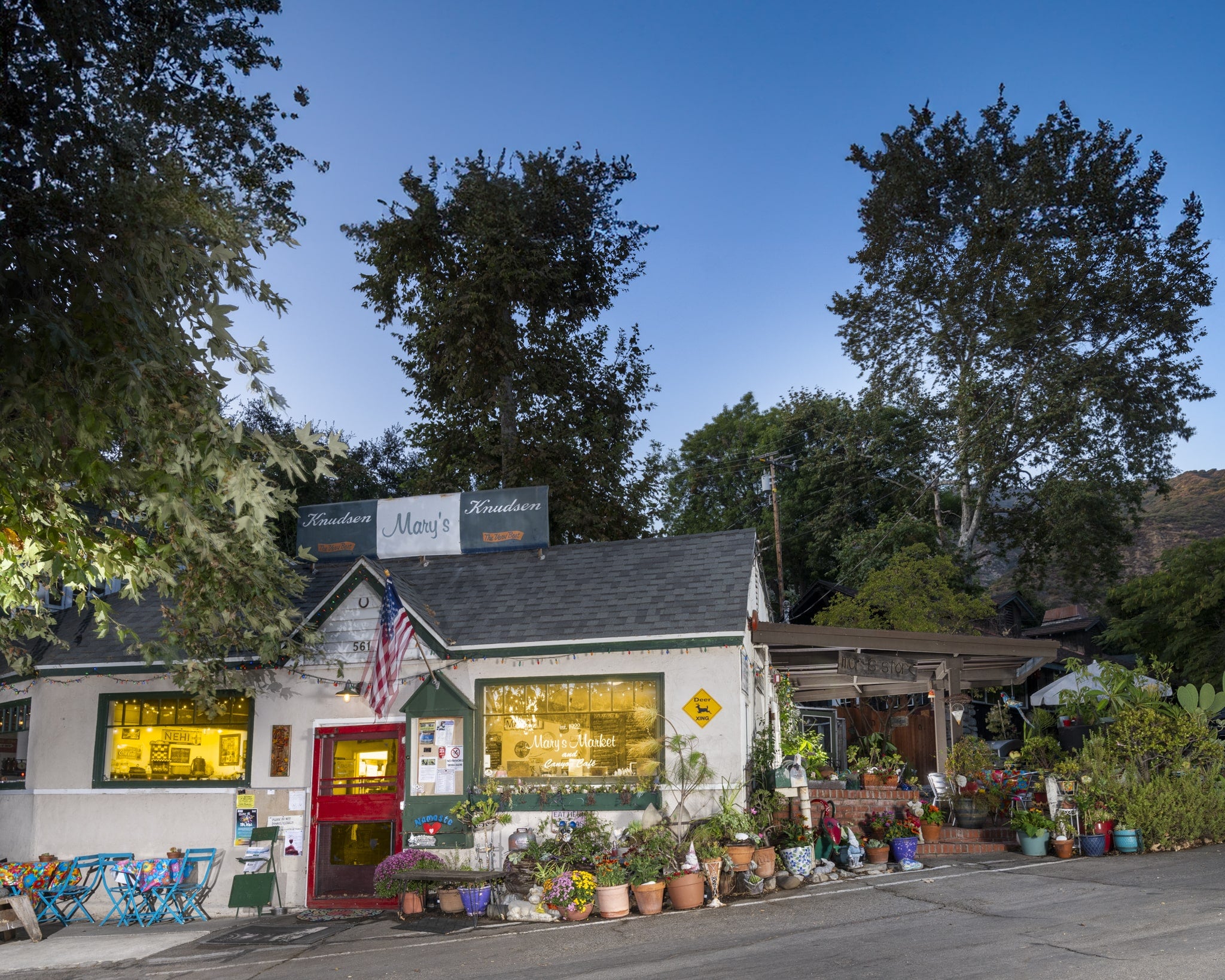 Mary's Market in Sierra Madre, CA (2)