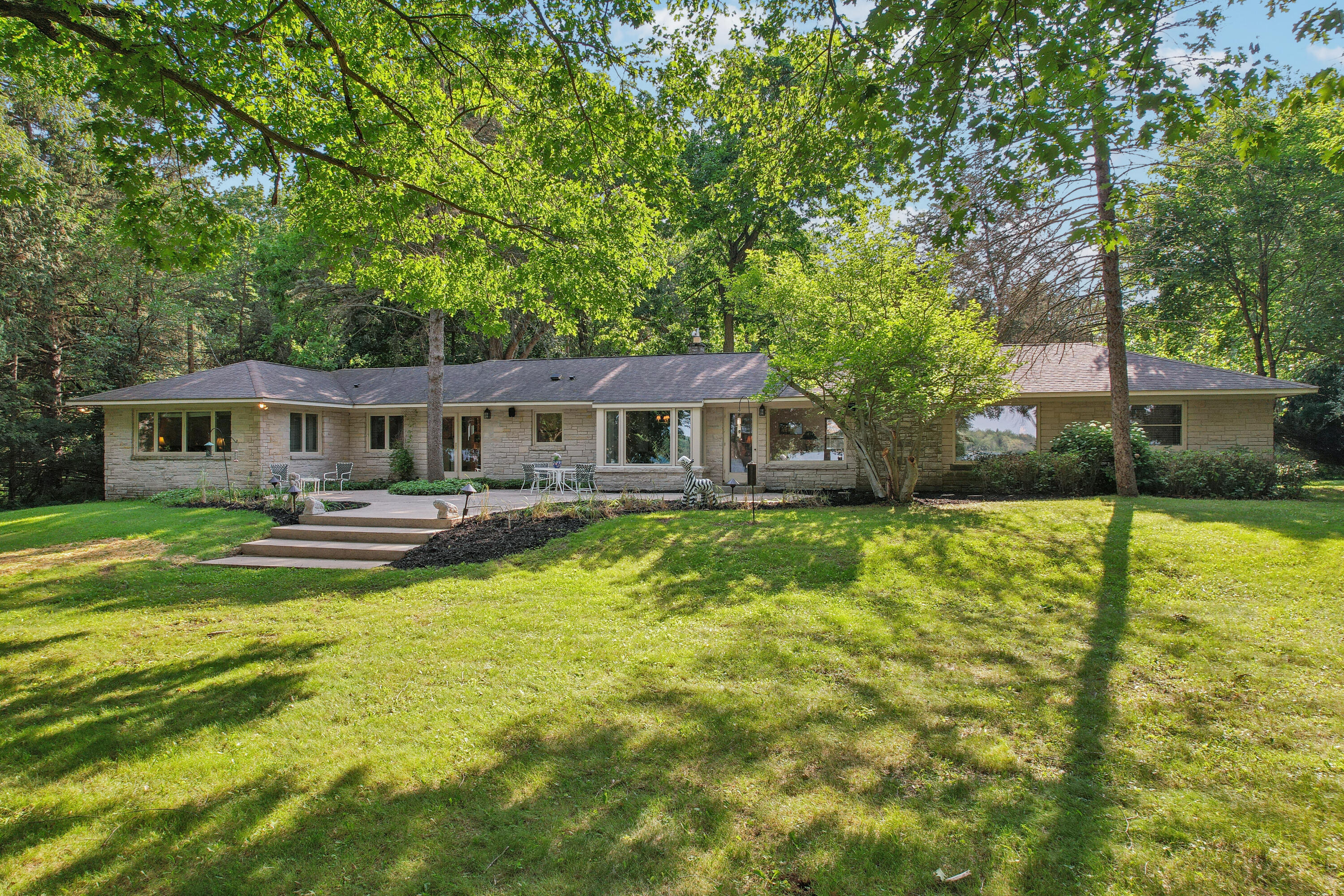 Stapleton Realty LTD in Oconomowoc, WI