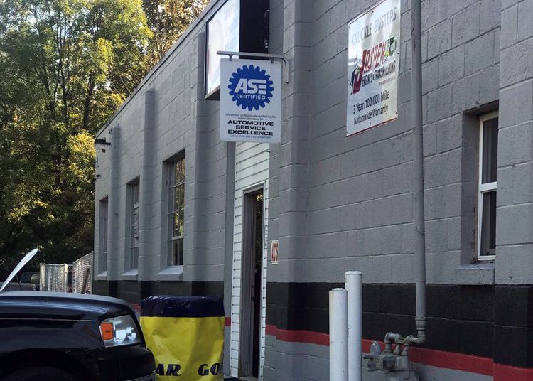 Knuckle Busters Automotive Repair Inc. in Richmond, IN (5)