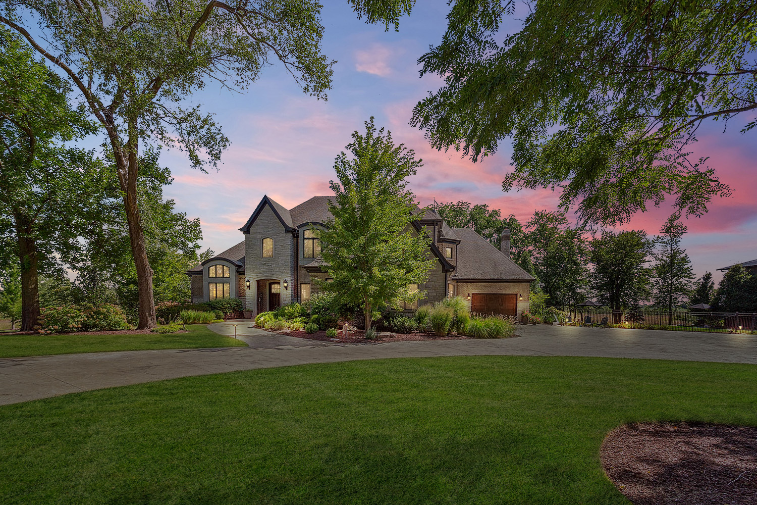 Christine Wilczek & Jason Bacza Group in Lemont, IL (2)