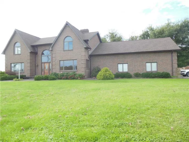 Castle Realty in New Castle, PA