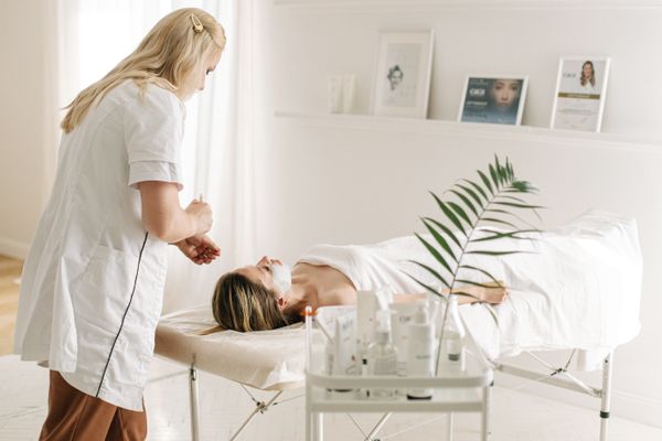 Attractive Nails & Spa in Dania Beach, FL (5)