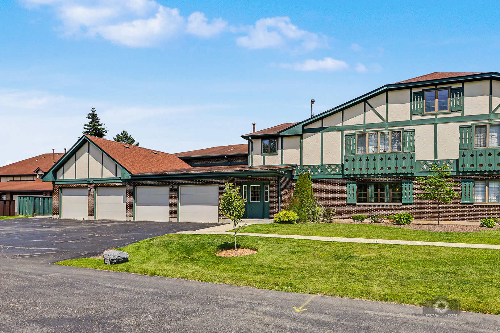 Realty Executives Elite: Cathy Litoborski in Lemont, IL (5)