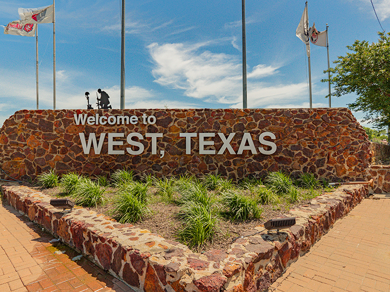 Julie Siddons Realtors in Hillsboro, TX (2)