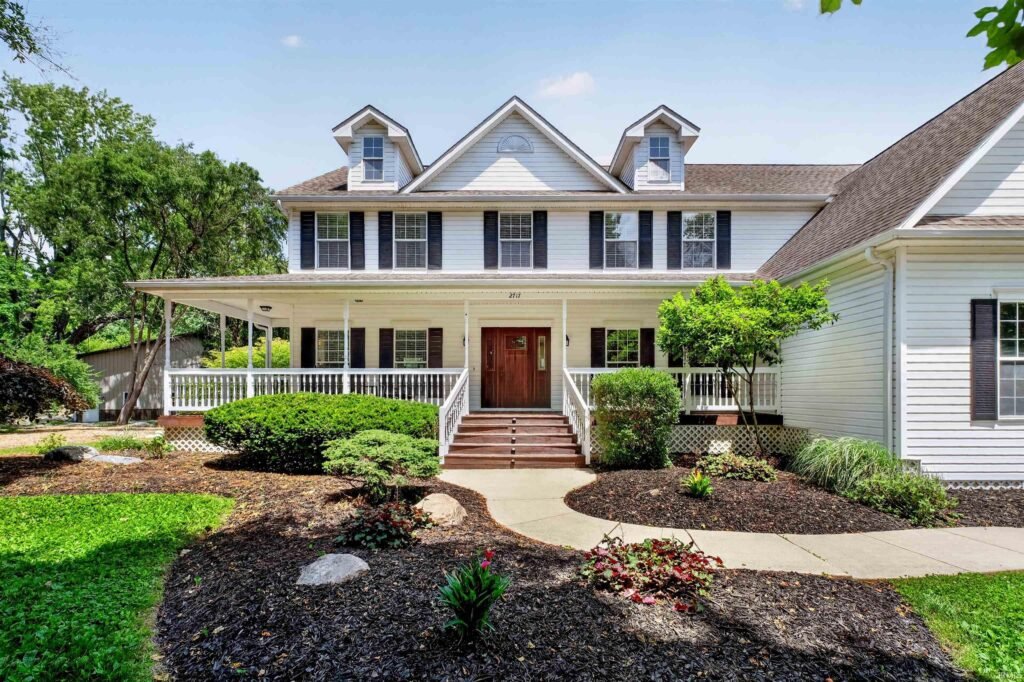 Geoff Gooch Realtor - @Properties - The Russell Team in Battle Ground, IN (5)