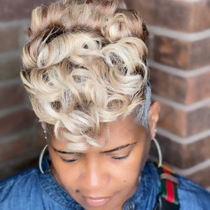 STRAND THEORY SALON BY DERRICK/Sun City Tanning and Hair in Dearborn Heights, MI (5)