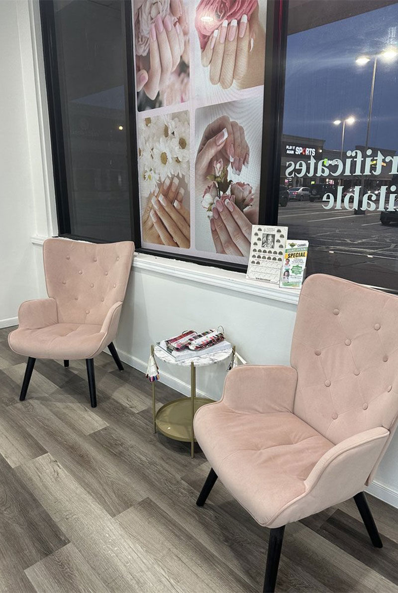 Glamour Nails in Carmel, IN