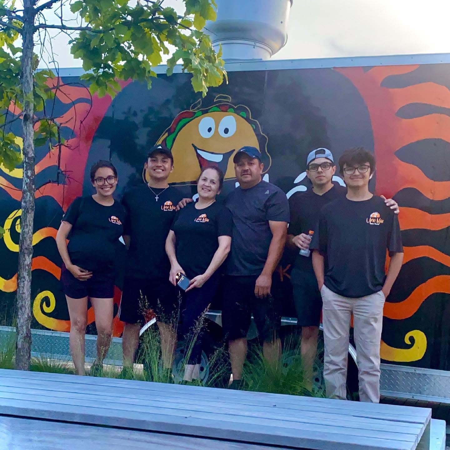 Uno Más Taco Truck in Bloomington, IN (2)