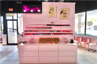 Skinny Dip Nails in North Miami Beach, FL