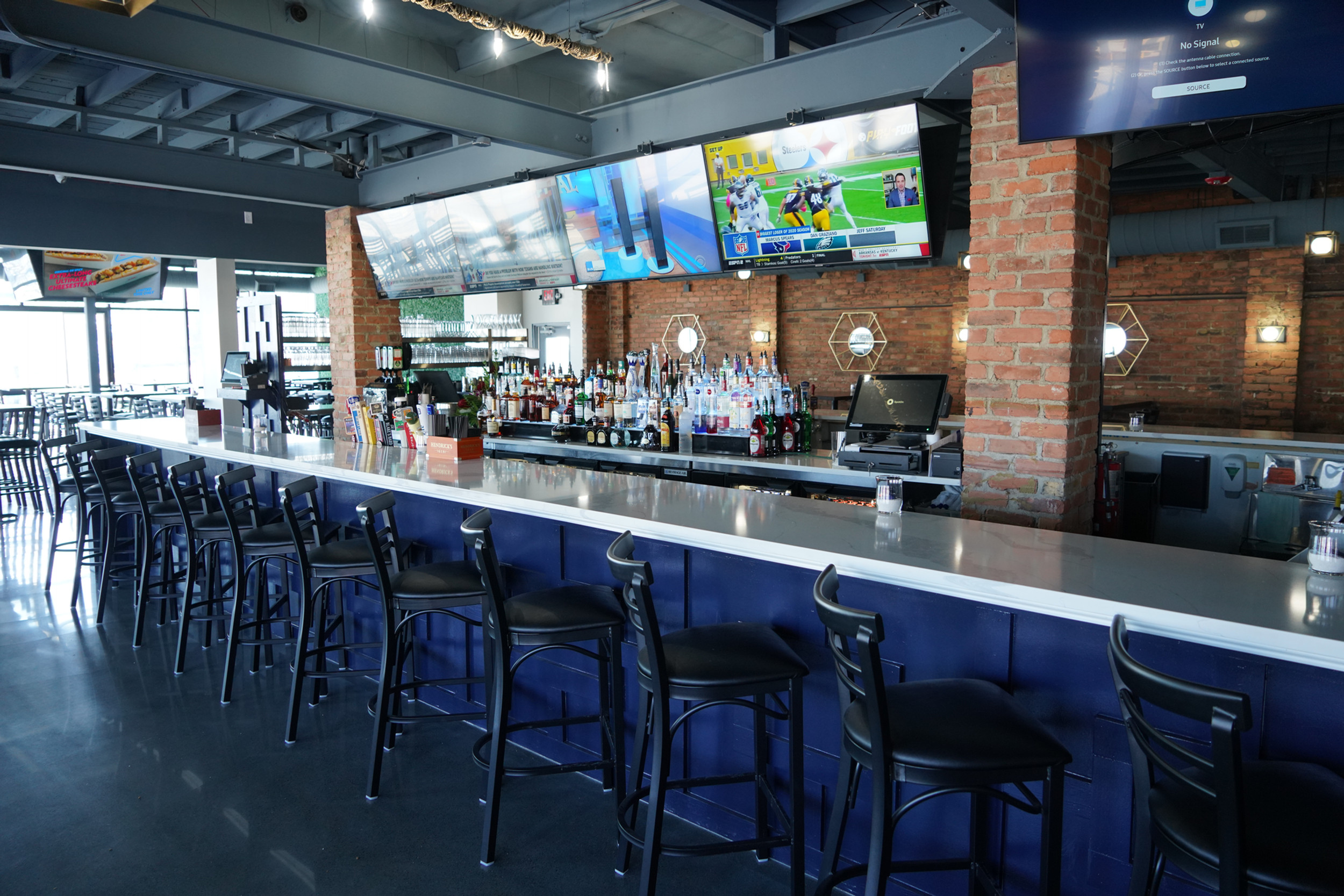 Zef's Dockside Bar + Kitchen in St Clair Shores, MI