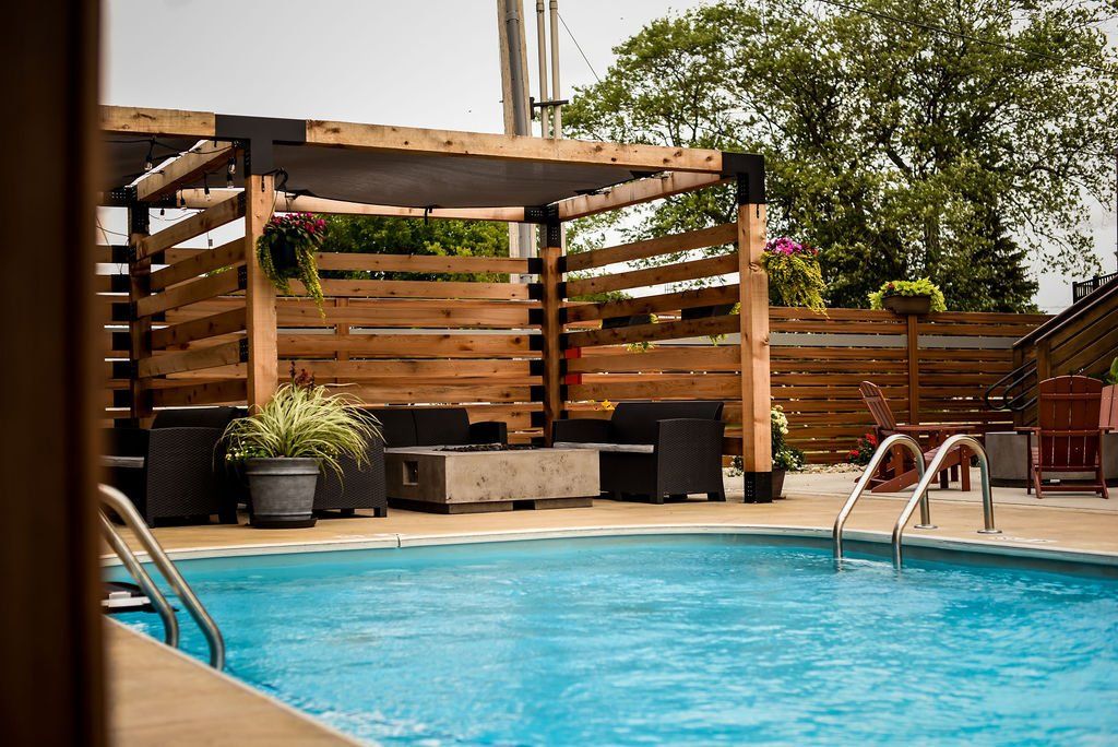 Off The Rock - Pool & Patio Bar in Port Clinton, OH (6)