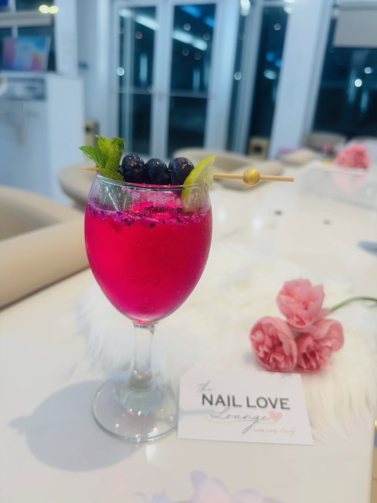 The Nail Love Lounge in Fort Myers, FL (3)