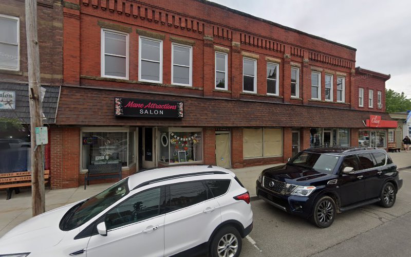 Mane Attractions Salon in Jefferson, OH