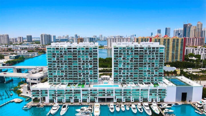 The Shirley Team Realtors - Holly & Charles Shirley in Weston, FL (6)