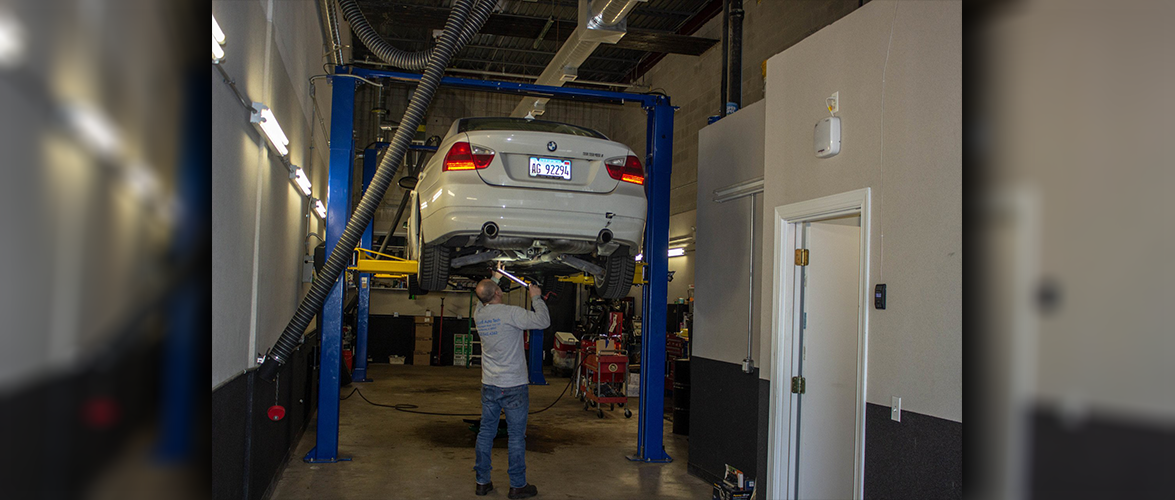 Accur8 Auto Tech - Northbrook, Illinois in Northbrook, IL