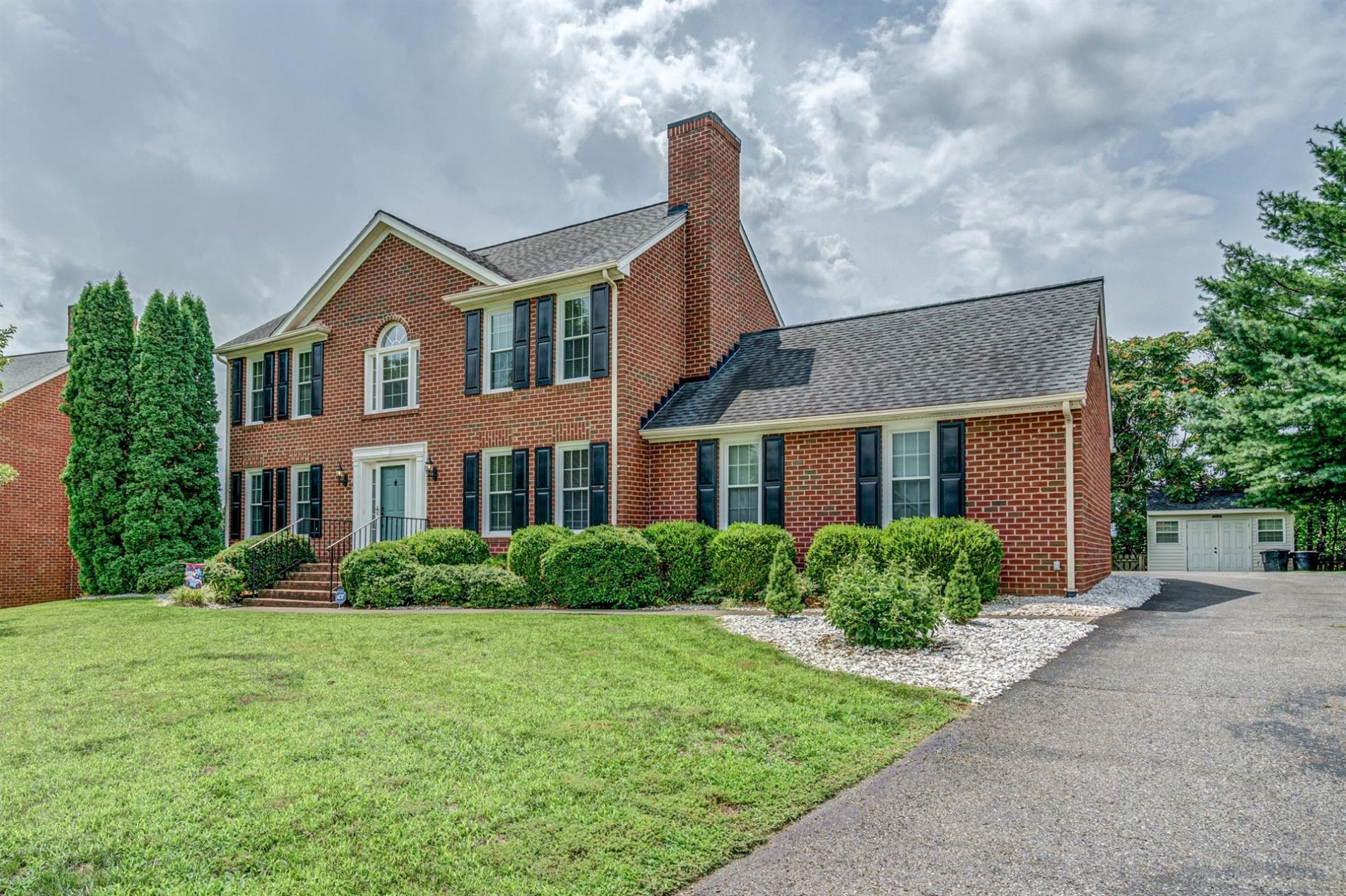 The J & D Realty Team in Roanoke, VA (2)