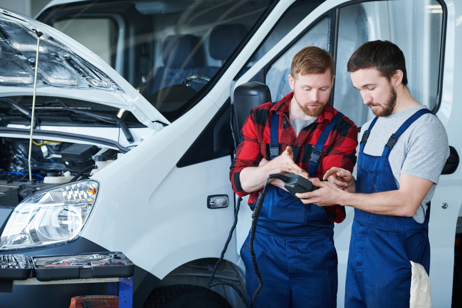 Nava's Auto Service in Santa Ana, CA (4)