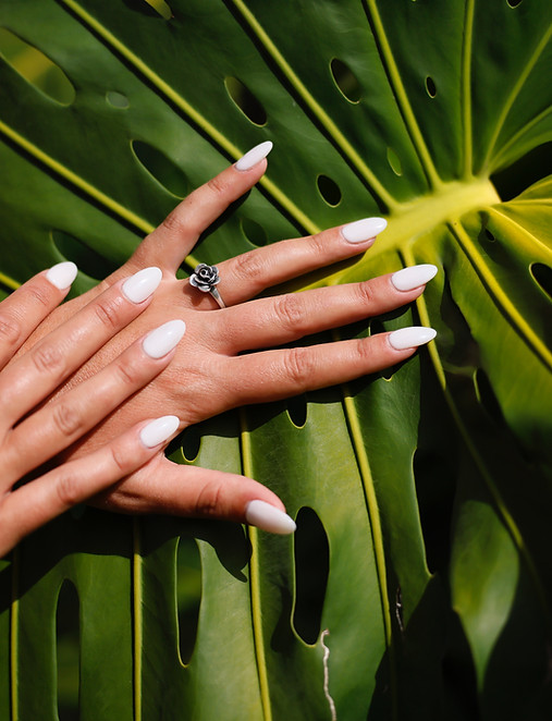 Cilverbow Botanicals Nail Salon in Miami, FL