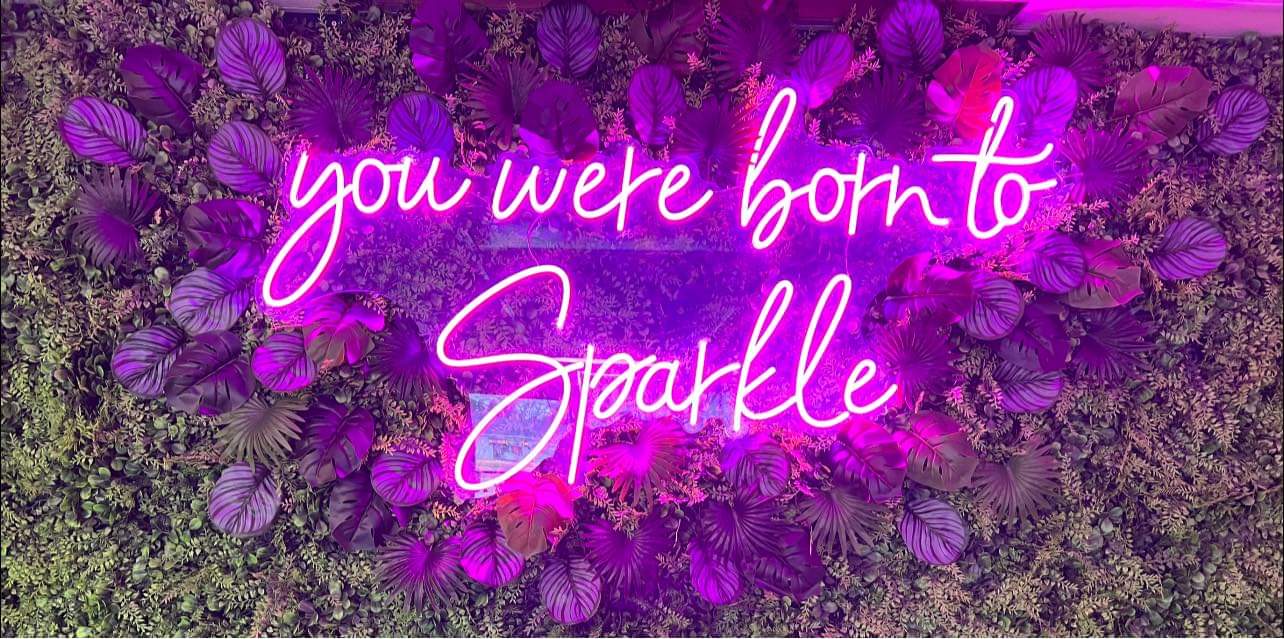 Sparkle Beauty Lounge in St Francis, WI