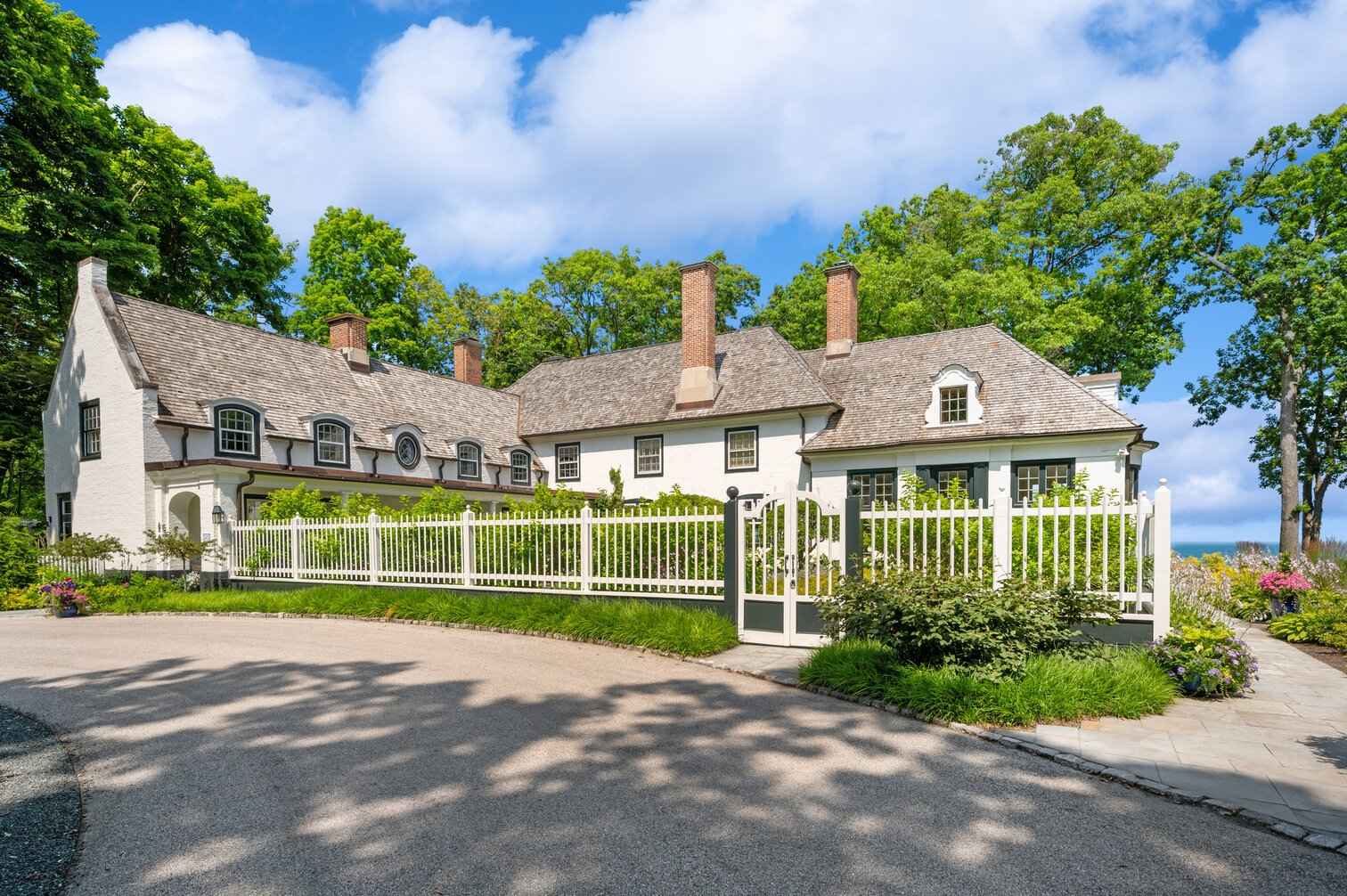 Meg + Katie Group / Compass Real Estate in Winnetka, IL (3)
