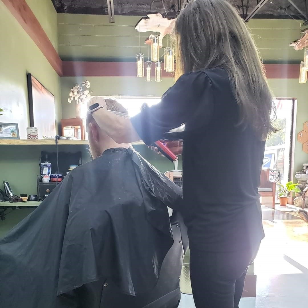 Cleveland Haircuts in Cleveland, GA (4)